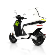 skuter-elektryczny-iamelectric-ncf-d-bialy-4-kopia.png